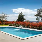 Modern Tonka With Pool And Grill In Porec Tar-Vabriga