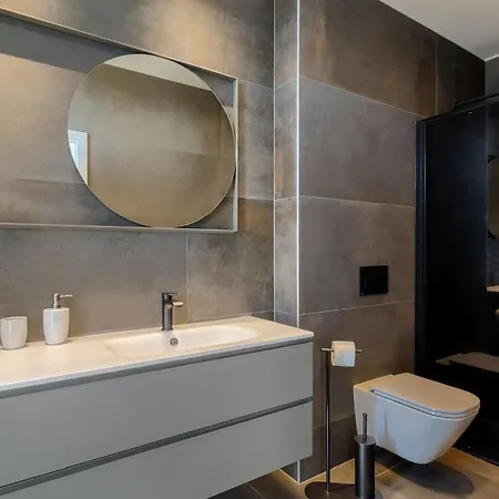 Modern Tonka With Pool And Grill In Porec Villa