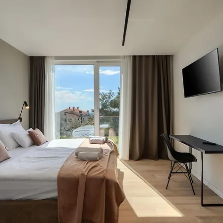 Vila Modern Tonka With Pool And Grill In Porec