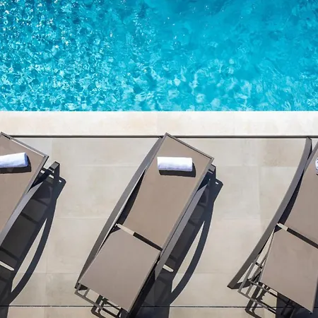 Modern Tonka With Pool And Grill In Porec * Tar-Vabriga