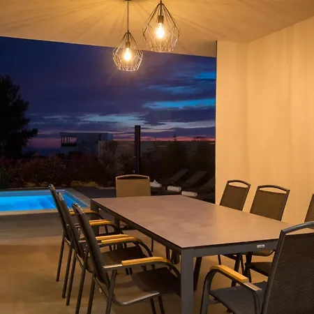 Modern Tonka With Pool And Grill In Porec Villa Tar-Vabriga